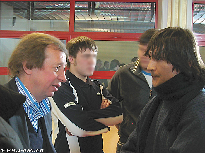 Ю.П.Сёмин внимательно слушает предложения Rock'а на встрече с болельщиками в 2006  году