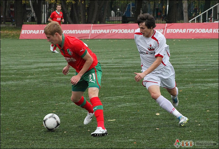 Фото с матча  Локомотив-2   - Вологда   0-1